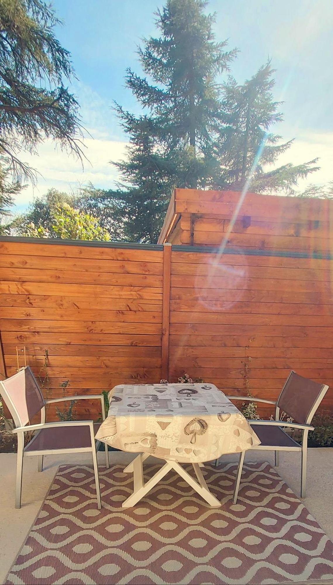 Spacieuse Dependance Duplex 50 M2 Classe 3 Etoiles Sans Vis-A-Vis Gréoux-les-Bains Eksteriør bilde